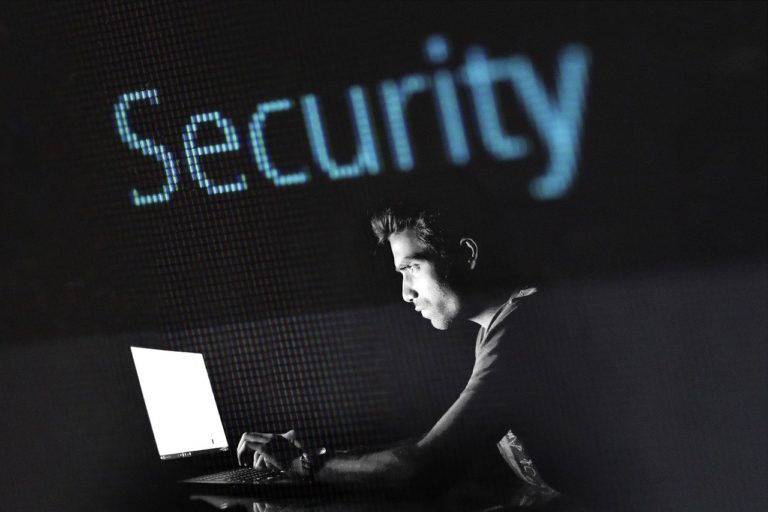 La protection des données personnelles : protéger votre vie privée en optant pour notre solution de cryptage